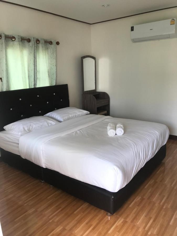 บ้านวิรา ห้องพัก Baan Wira Хон Каен Экстерьер фото